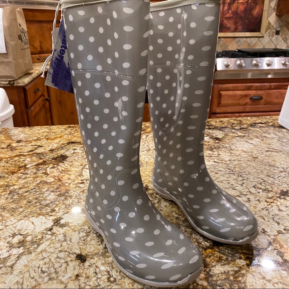 Gray Polka-Dot Rainboots